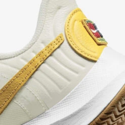 Nike Air Zoom GP Turbo Women's Tennis Shoe (White/Gold) -Ball Games Store nikecourt air zoom gp turbo womens hard court tennis shoes mVBZTQ 58855090 940d 43c0 8f51 4f922c2f4f86